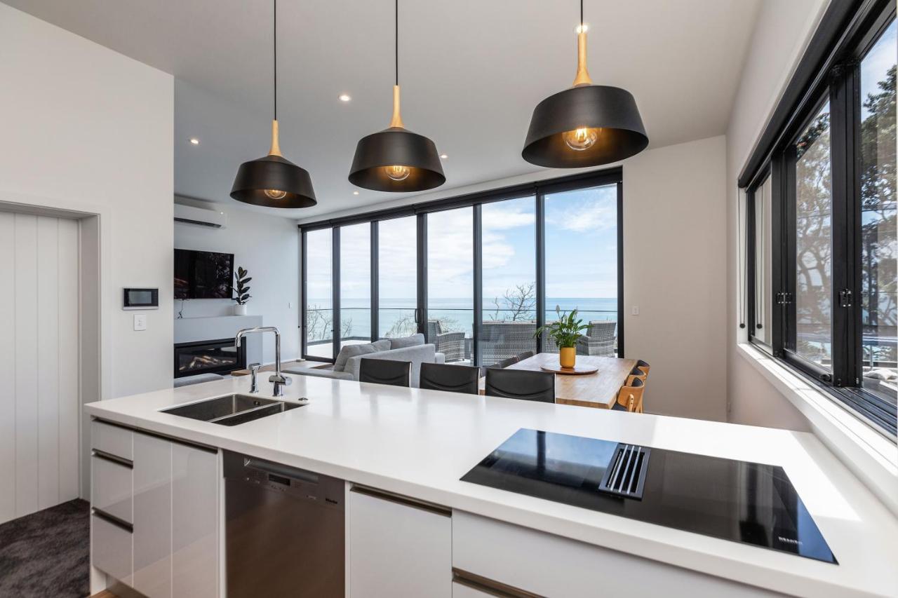 Oakura Beach Front Apartments Exterior photo