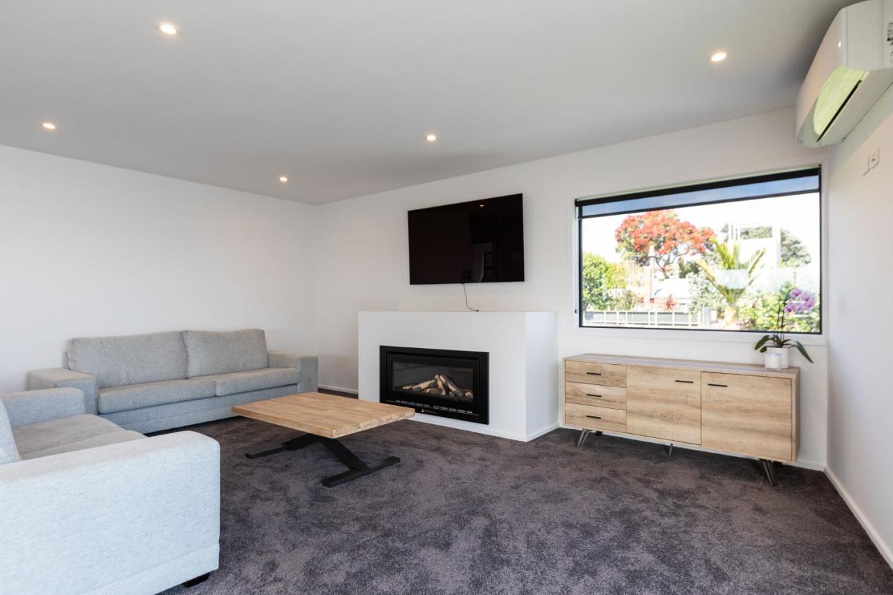 Oakura Beach Front Apartments Exterior photo