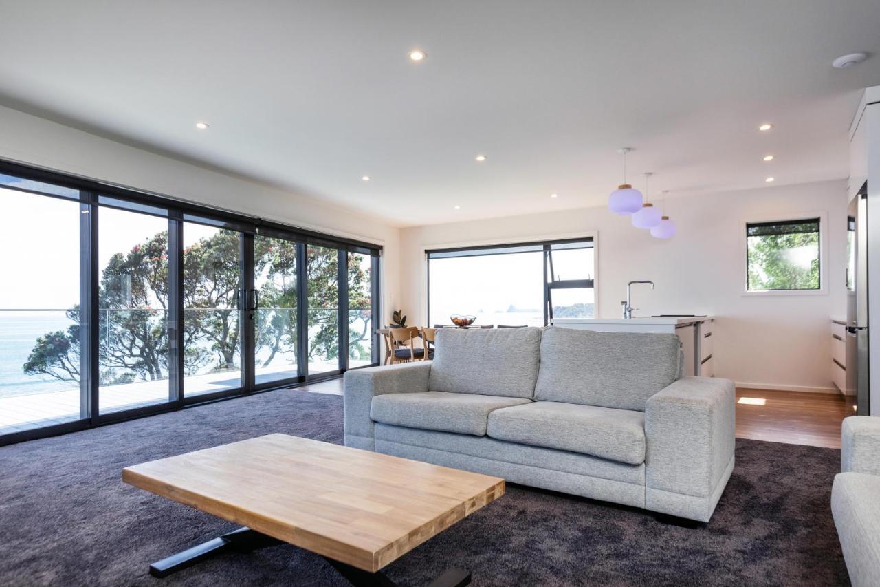 Oakura Beach Front Apartments Exterior photo