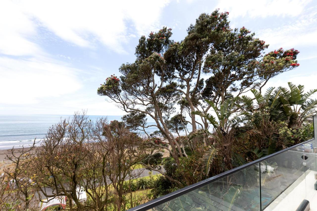 Oakura Beach Front Apartments Exterior photo